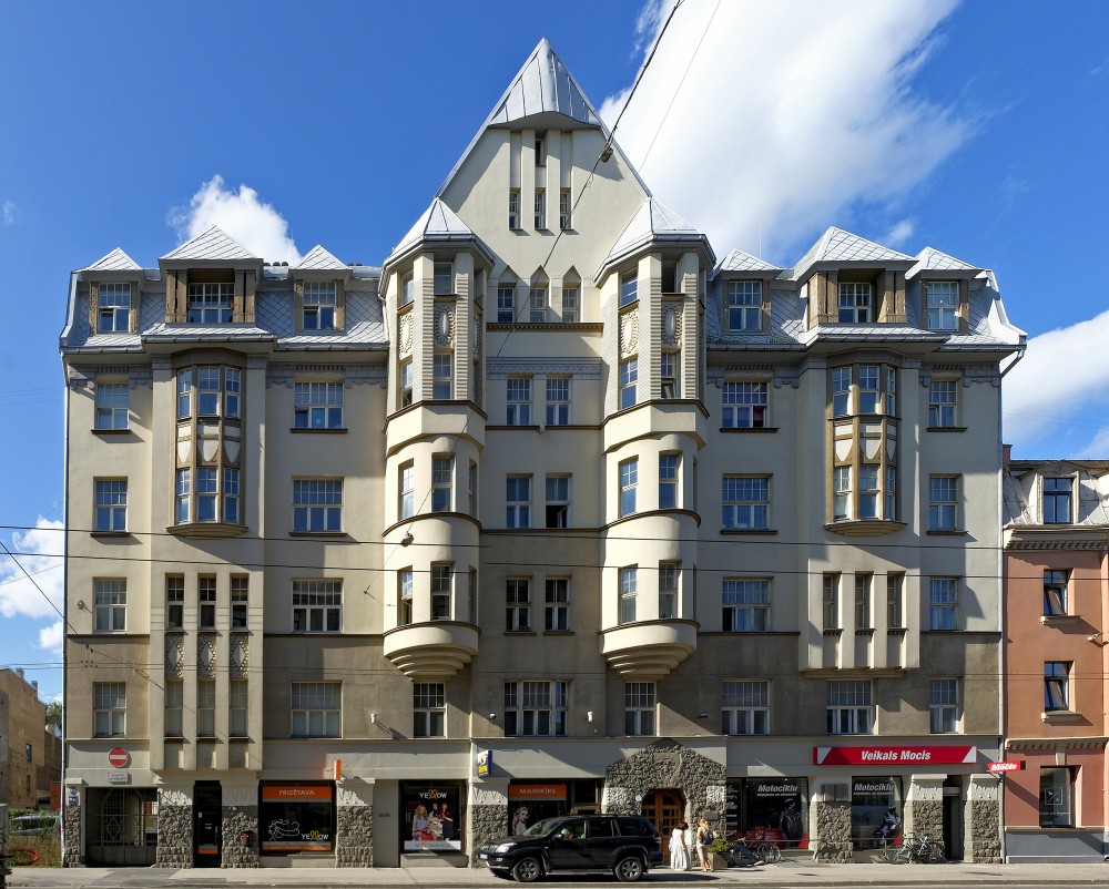 Riga, Aleksandra Čaka Street 83/85