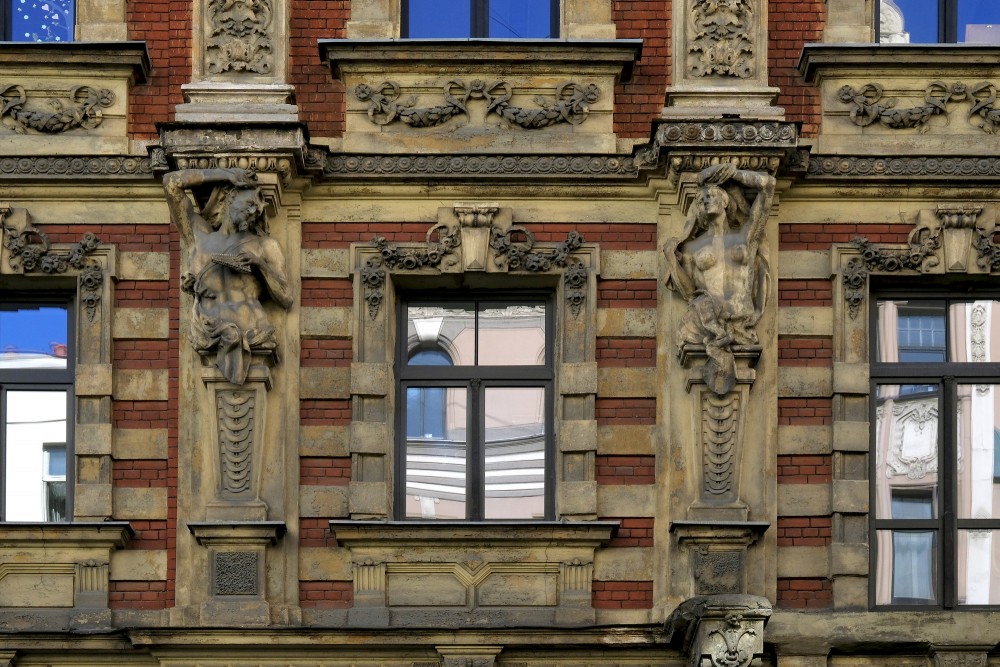 Fasādes fragments (Lāčplēša iela 36)