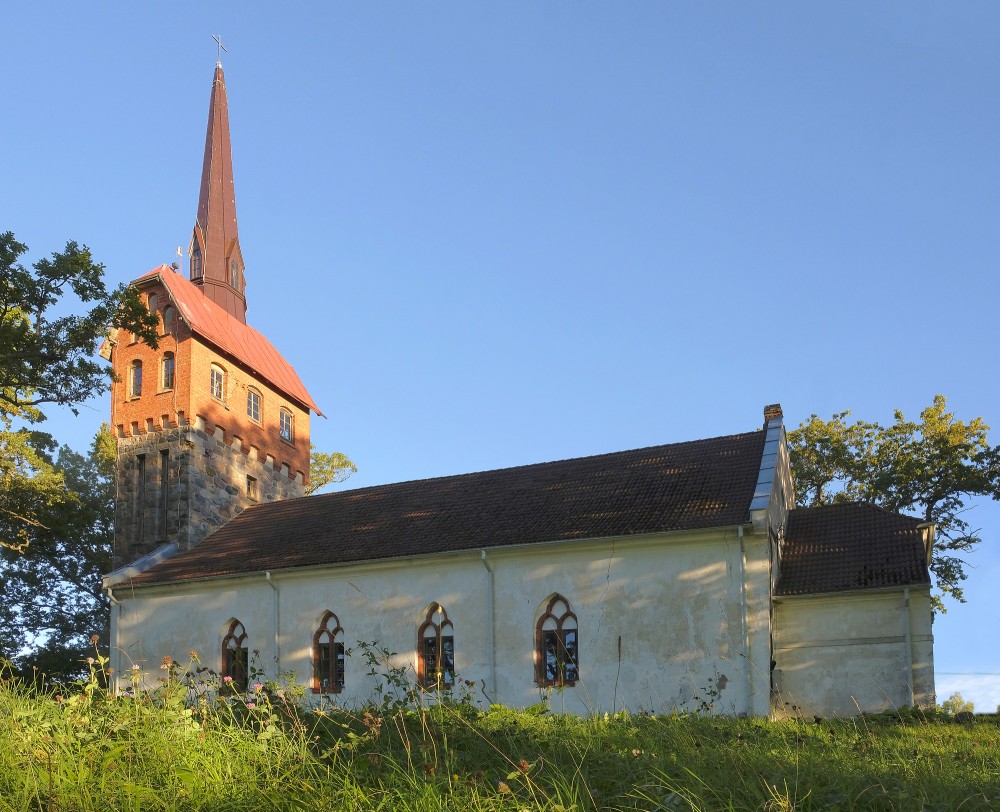 Zaubes luterāņu baznīca