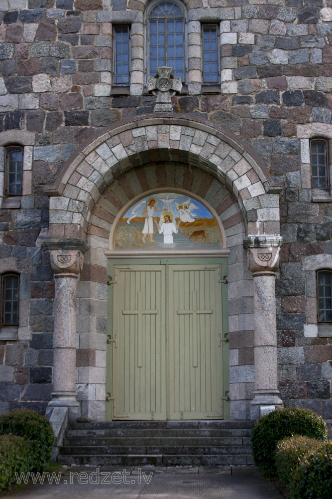 Višķu baznīcas ieejas portāls