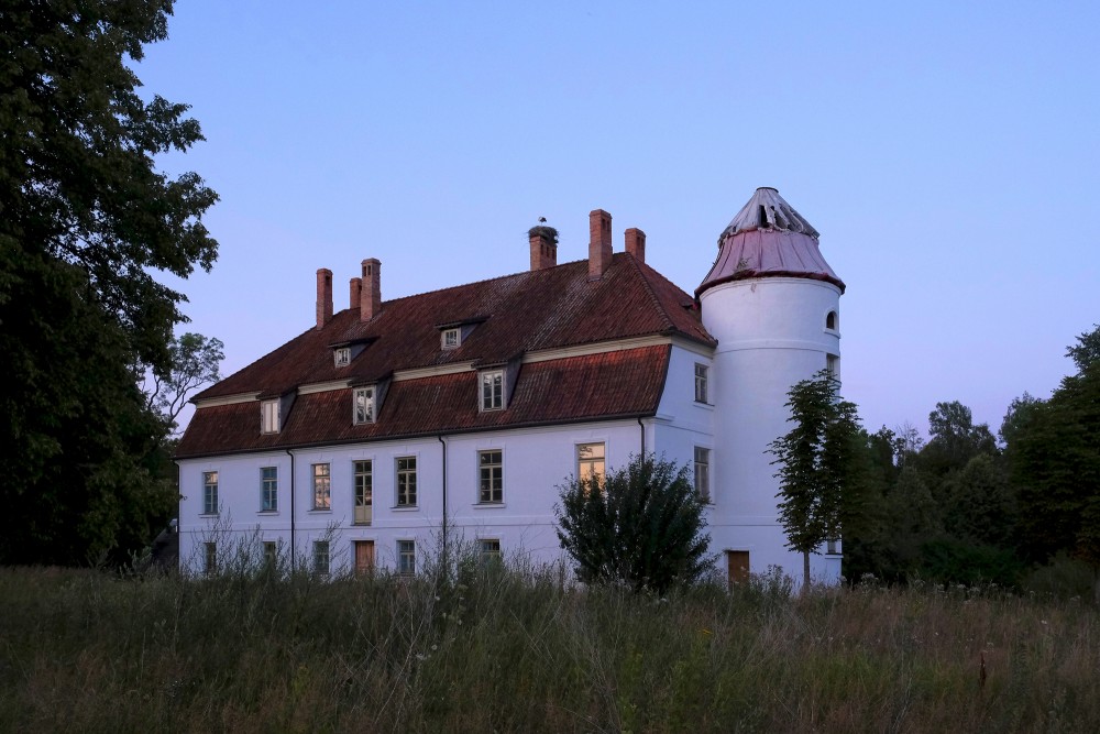 Vormsāte Manor House