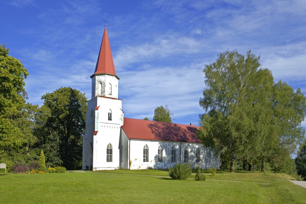 Skujenes evanģēliski luteriskā baznīca
