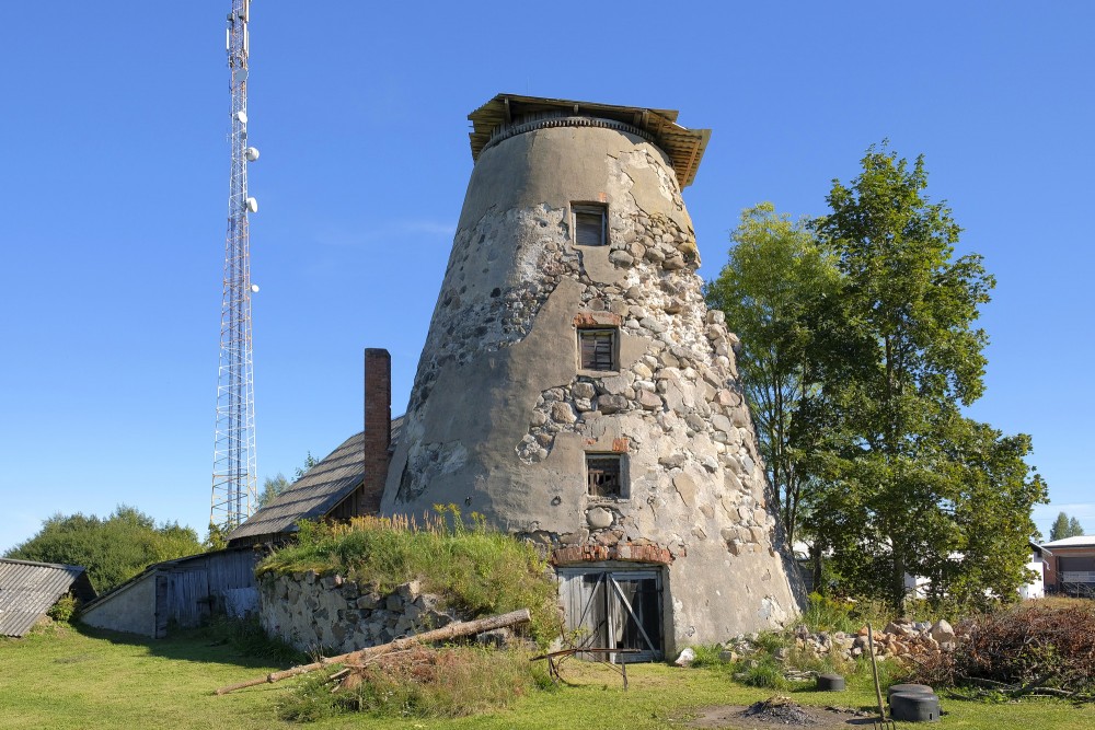 Liepas vējdzirnavas