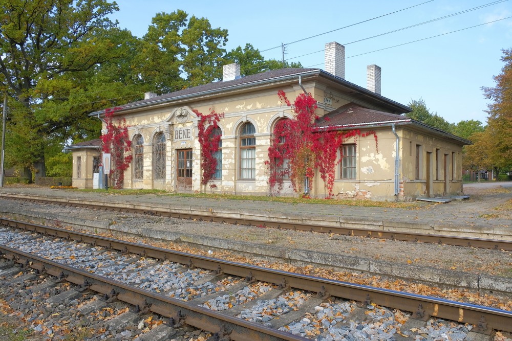 Bēnes dzelzceļa stacija Bēnes dzelzceļa stacija