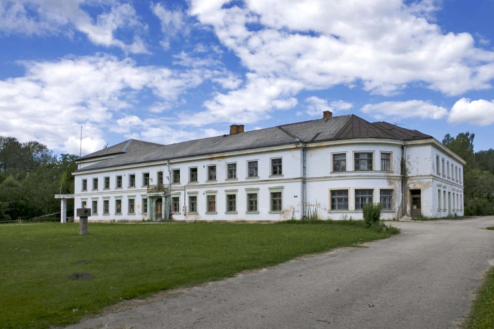 Saukas arodvidusskola