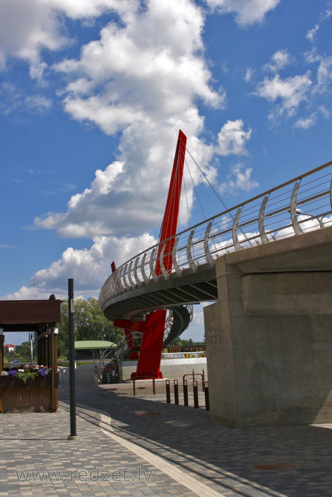 Mītavas tilts no pilsētas puses