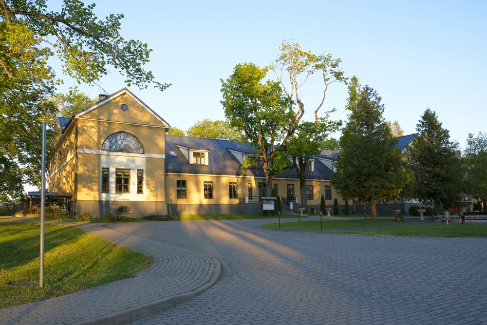 Skrunda Manor Palace
