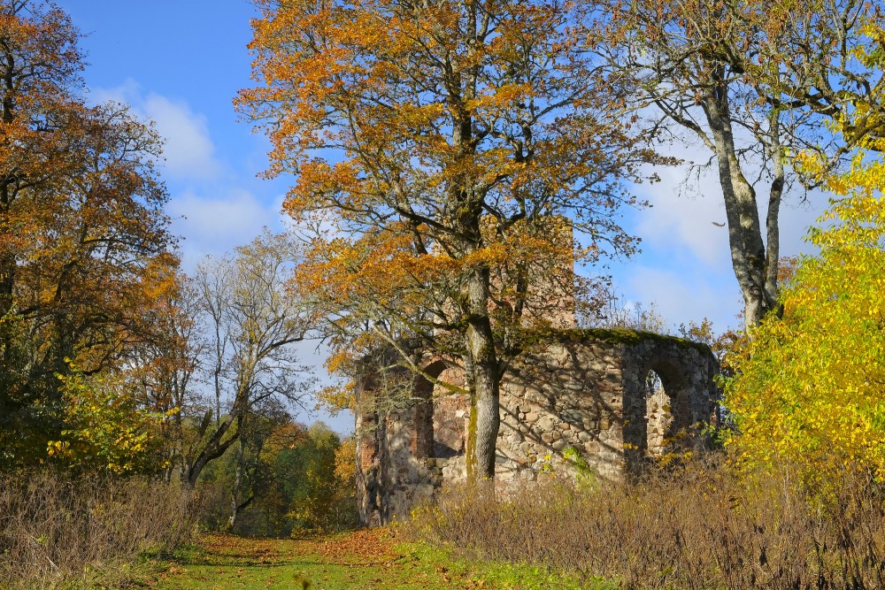 Embute Church Ruins