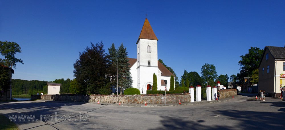 Alsungas katoļu baznīca