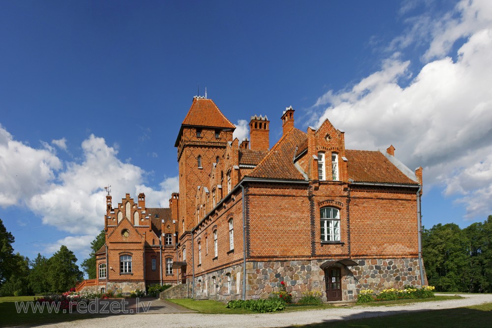 Jaunmoku Castle