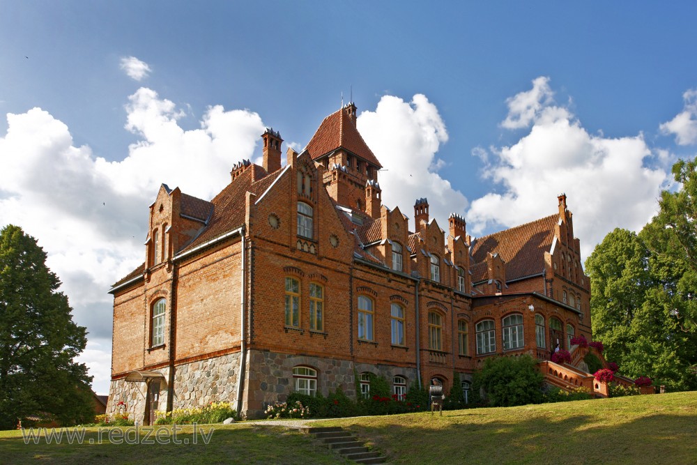 Jaunmoku Castle