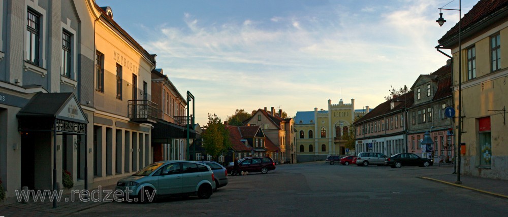 Kuldīgas panorāma pie rātsnama