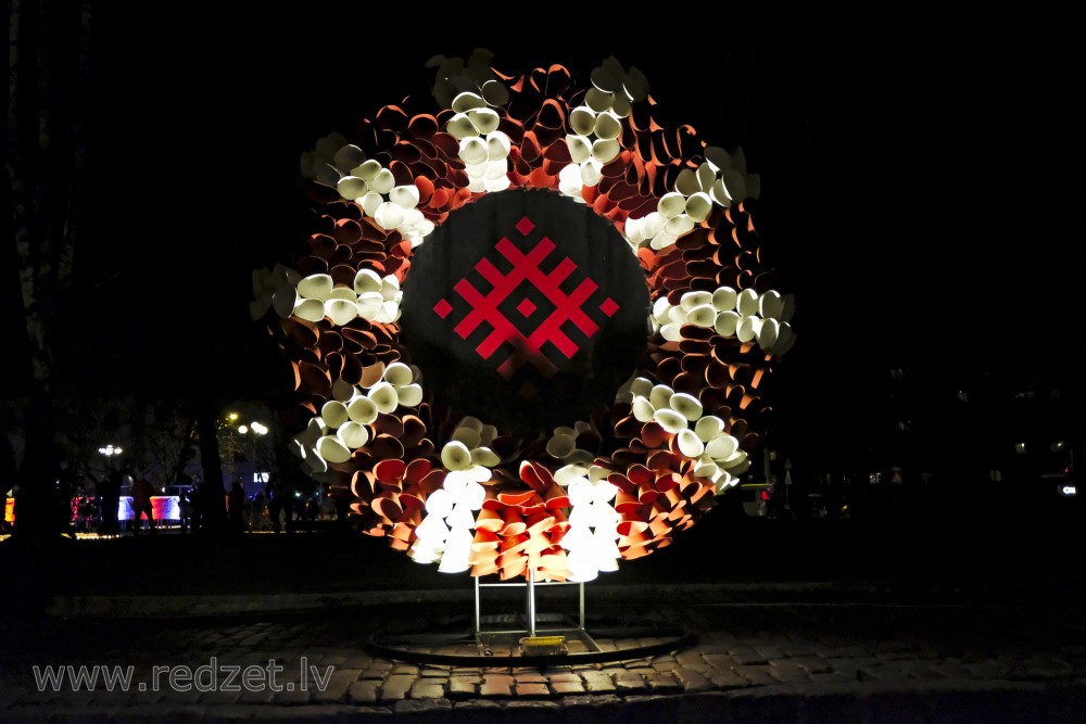 Decor "Vainags" (Wreath) in Jelgava on the Evening of November 18th