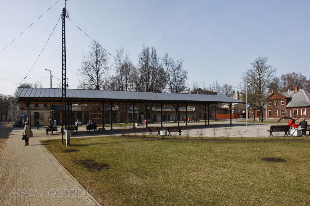 Sarkanā kalniņa tirgus Rīgā