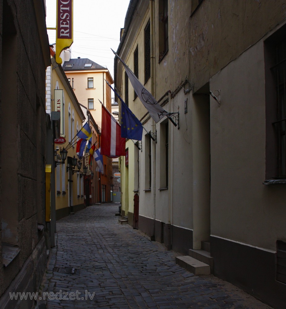 Gleznotāju iela Rīgā