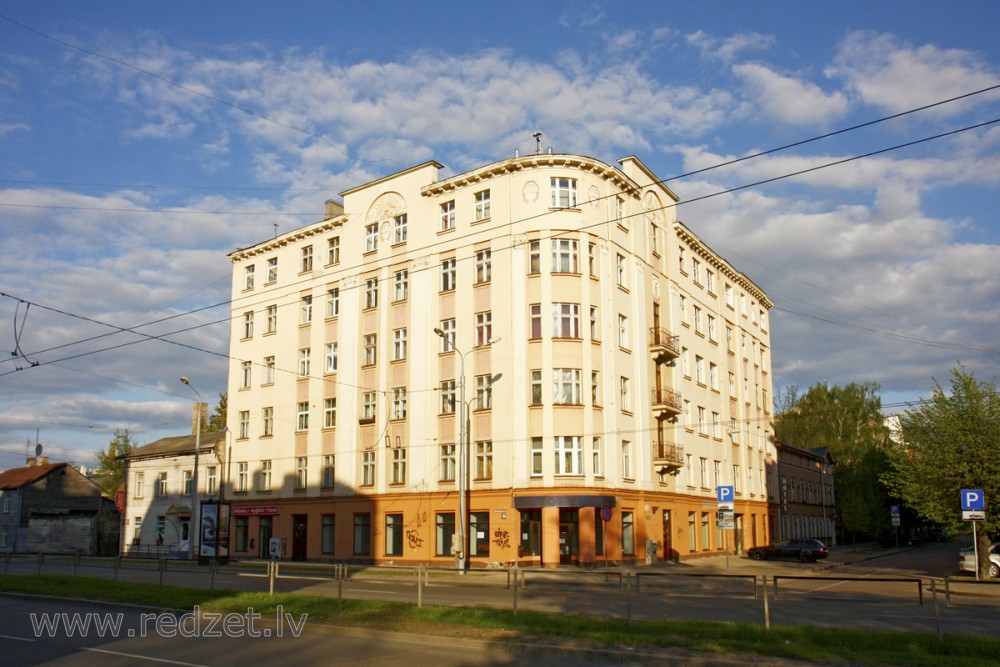 Veselības centrs palīdzi.lv (A.Čaka iela 136)