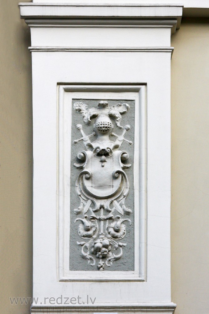 Fasādes dekors (Ausekļa iela 2)