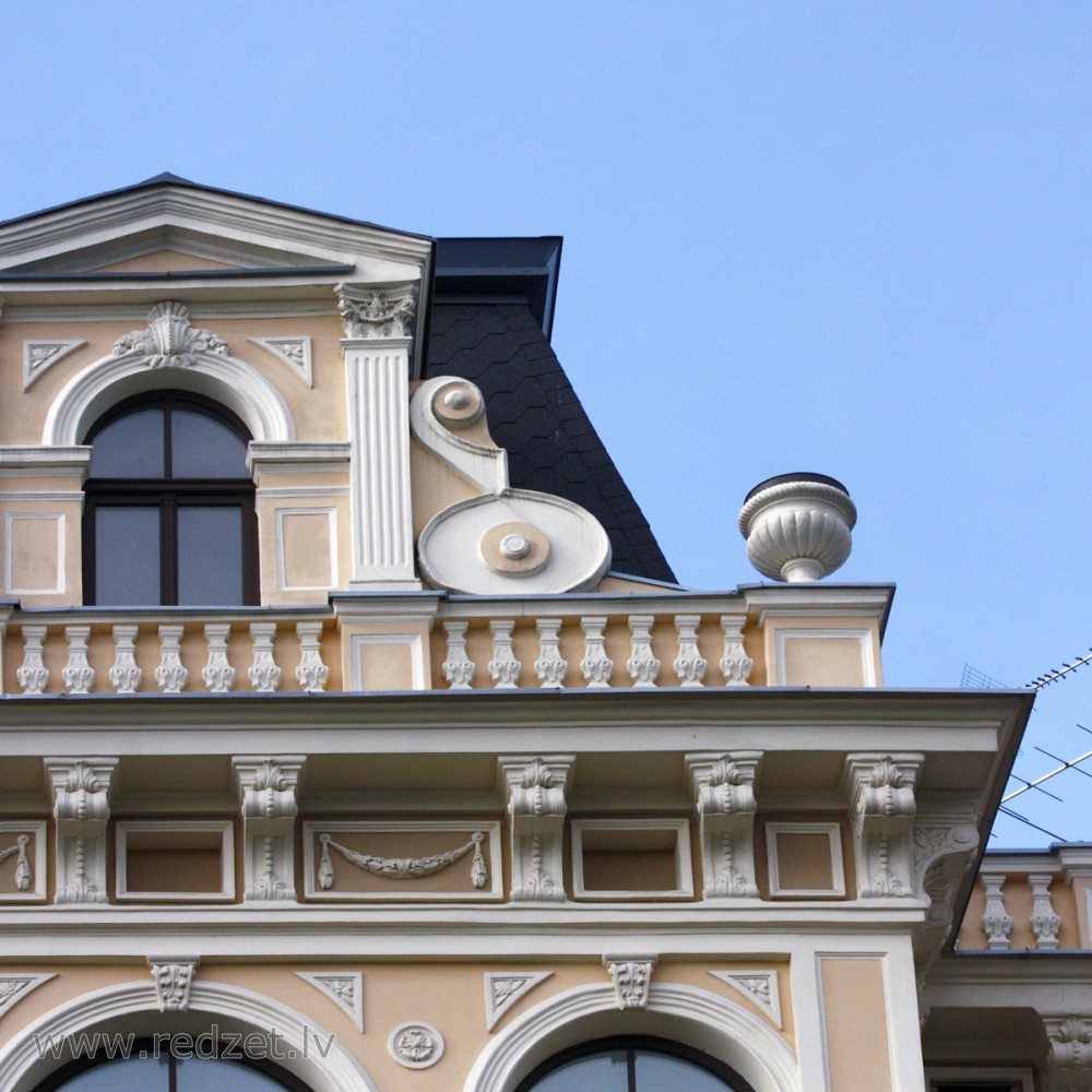 Fasādes fragments (Elizabetes iela 11)