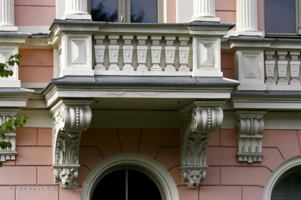 Balkons (Elizabetes iela 15)