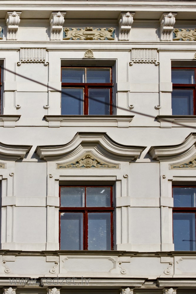 Logi (Elizabetes iela 77)