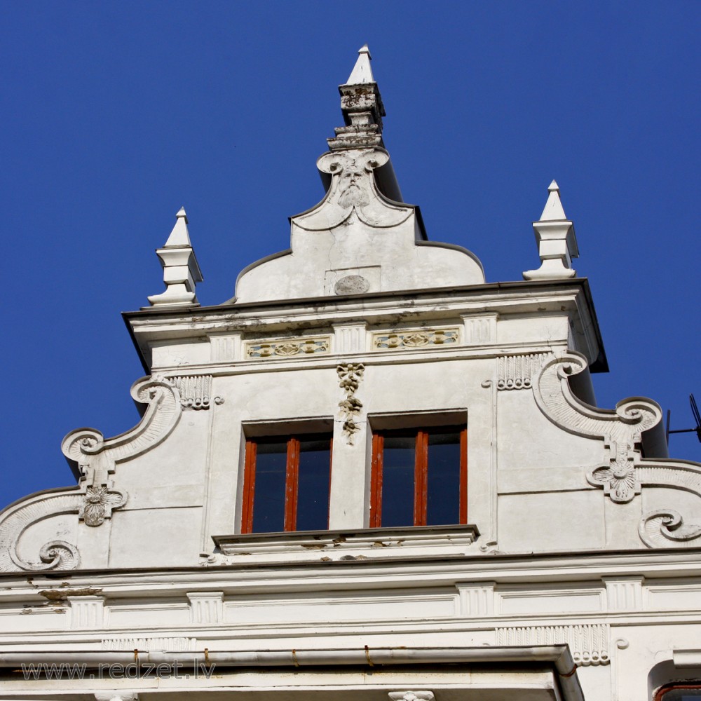 Fasādes fragments (Elizabetes iela 77)