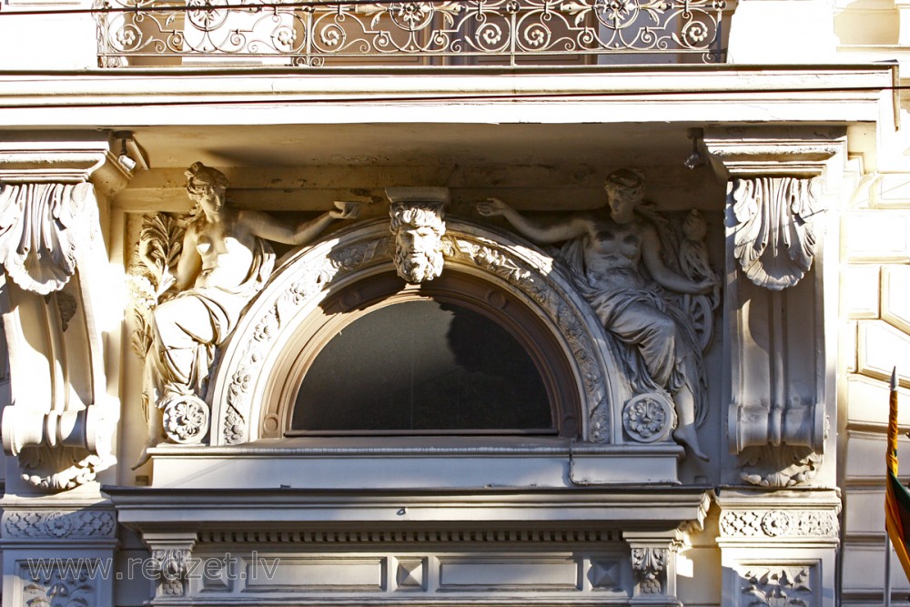 Sculptures on the Benjamins’ House Facade, Riga