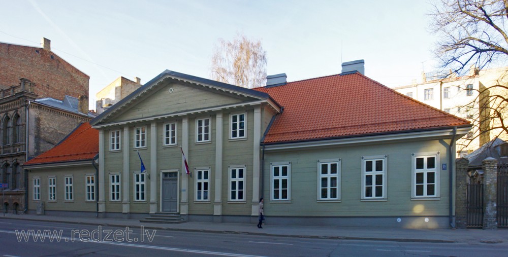 Rīga, Lāčplēša iela 55