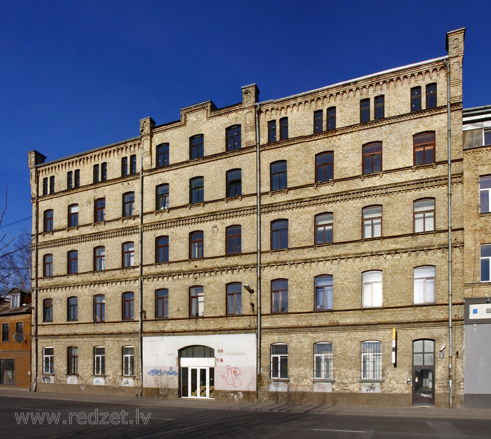 Rīga, Lāčplēša iela 87