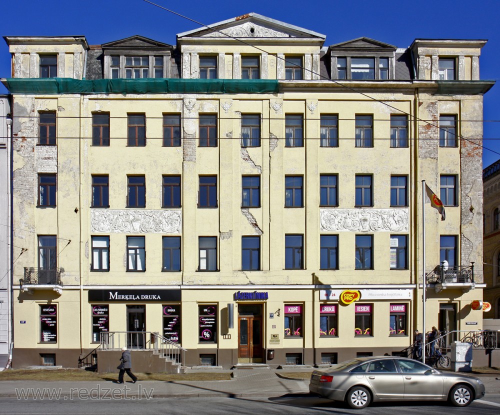 Rīga, Raiņa bulvāris 17