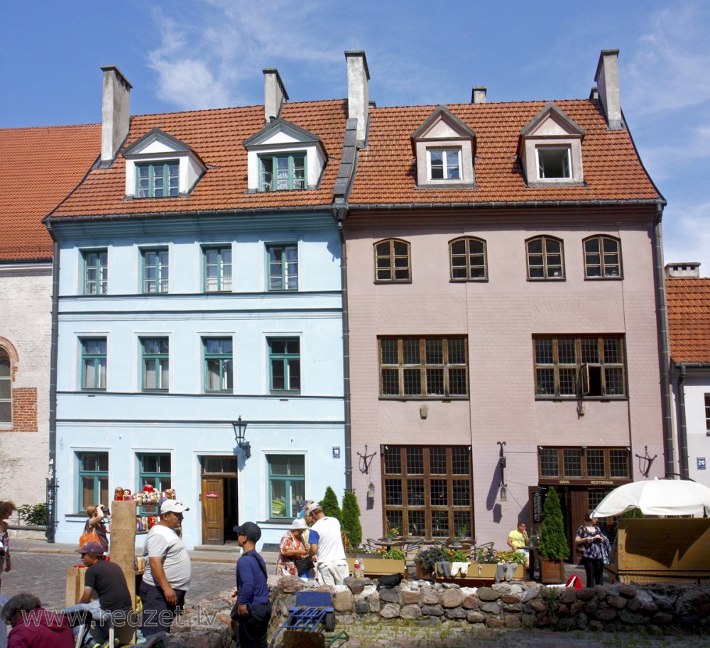 Restorāns Domini Canes (Skārņu iela 18)