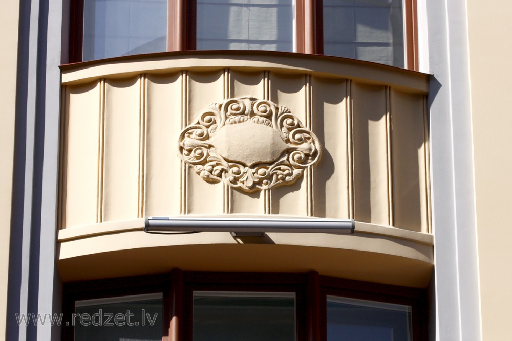 Fasādes dekors (Smilšu iela 10)
