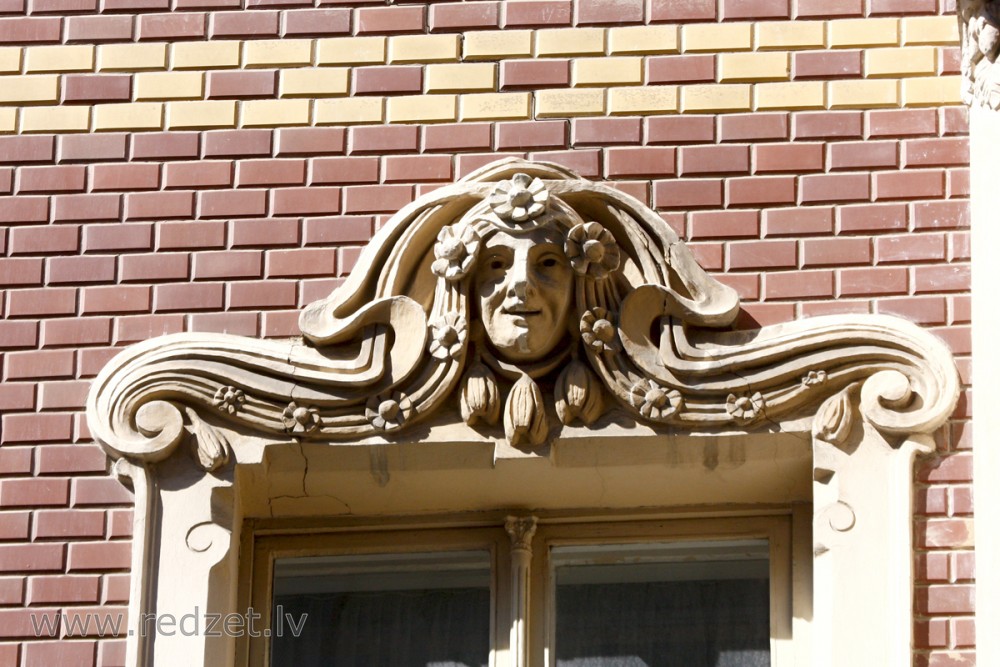 Decorative Mouldings of Art Nouveau Building Facade (Smilšu 2, Riga)