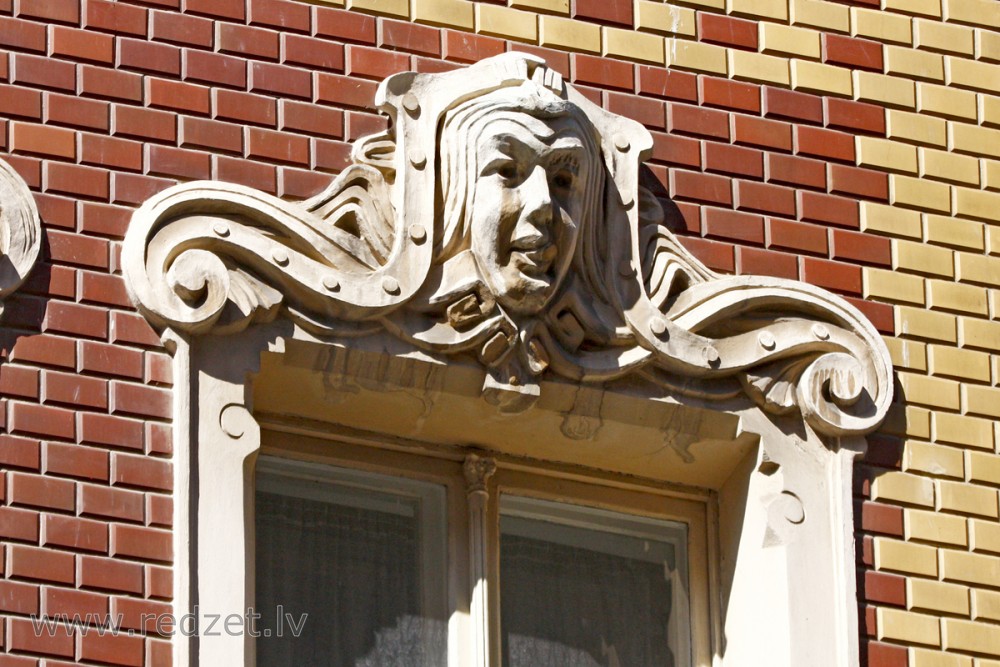 Decorative Mouldings of Art Nouveau Building Facade (Smilšu 2, Riga)