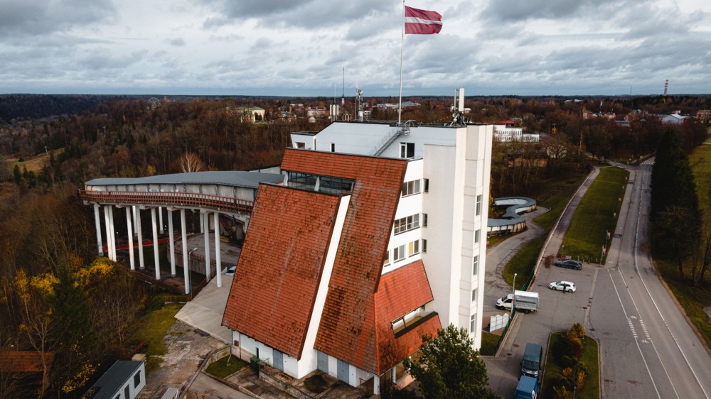 Bobsleja un kamaniņu trase "Sigulda"
