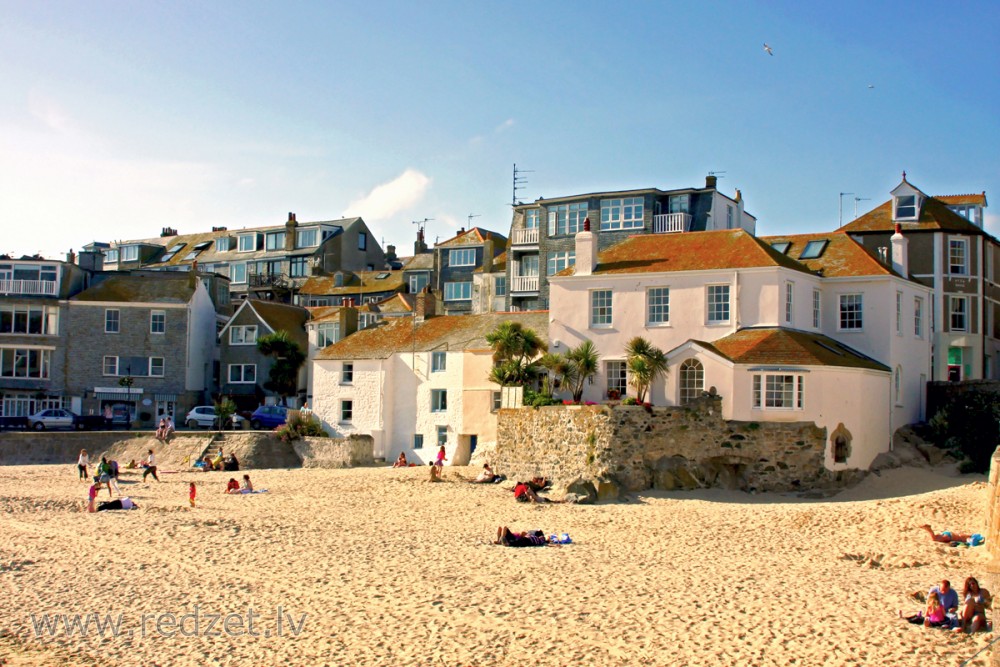 Viena no St Ives pludmalēm