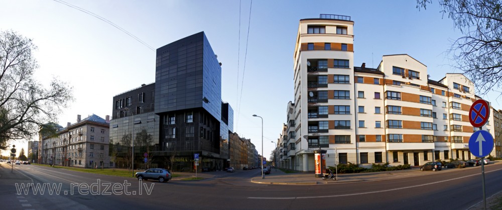Hospitāļu un Zirņu ielas krustojums, Rīgā