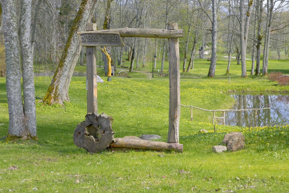Spāres muižas parks Spāres muižas parks