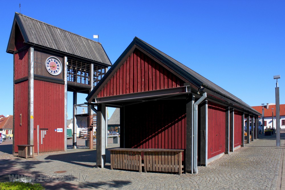 Kariljonu pulkstenis Ventspils tirgus laukumā