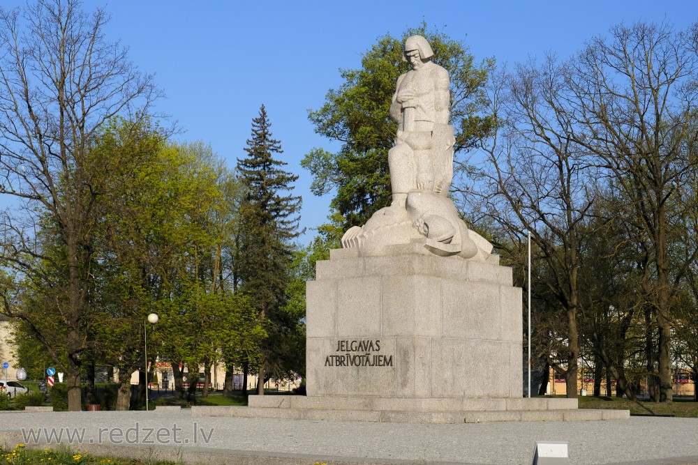 Piemineklis Jelgavas atbrīvotājiem „Lāčplēsis”