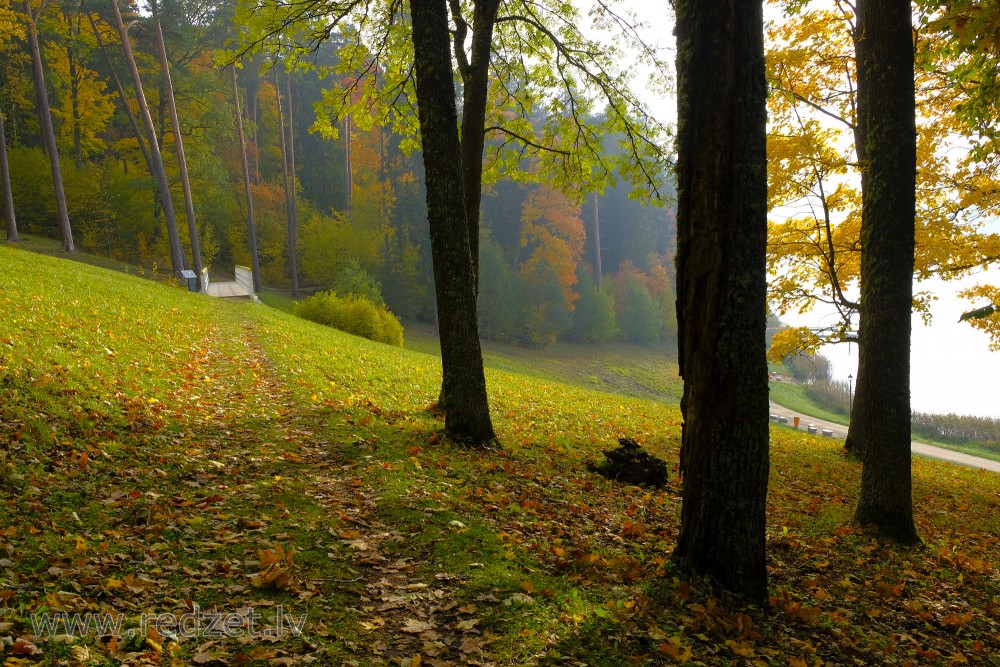 Alūksnes Tempļa kalna rudens ainava