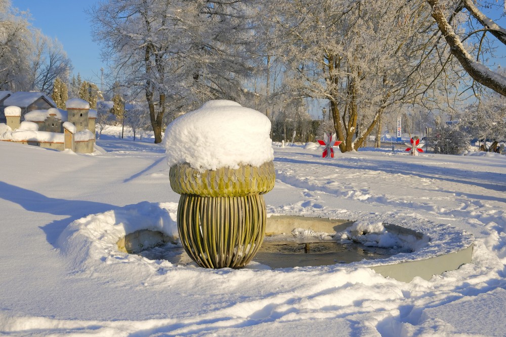 Zīle – strūklaka ziemā, Kandava