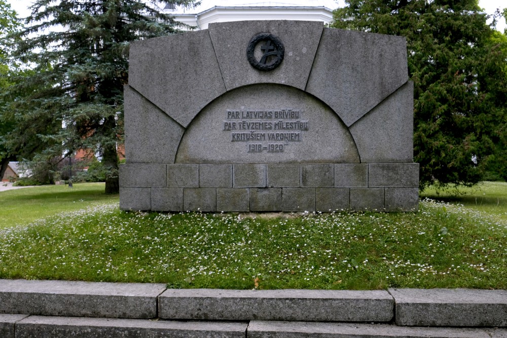 Monument to soldiers who fell in the Latvian Freedom Struggle (Bebrene)