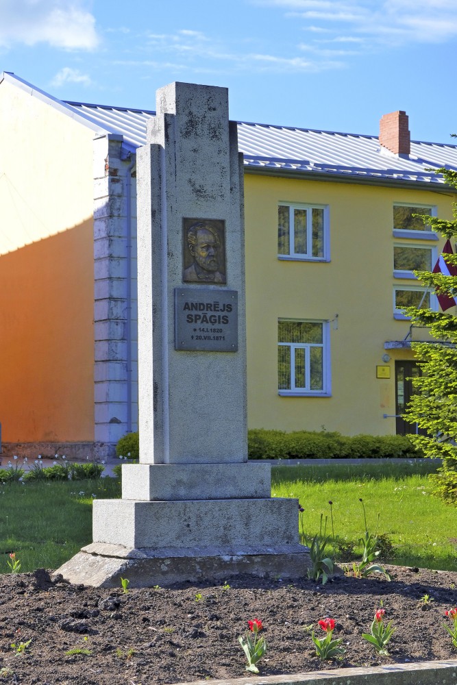 Piemineklis Andrejam Spāģim Dunalkā Piemineklis Andrejam Spāģim Dunalkā