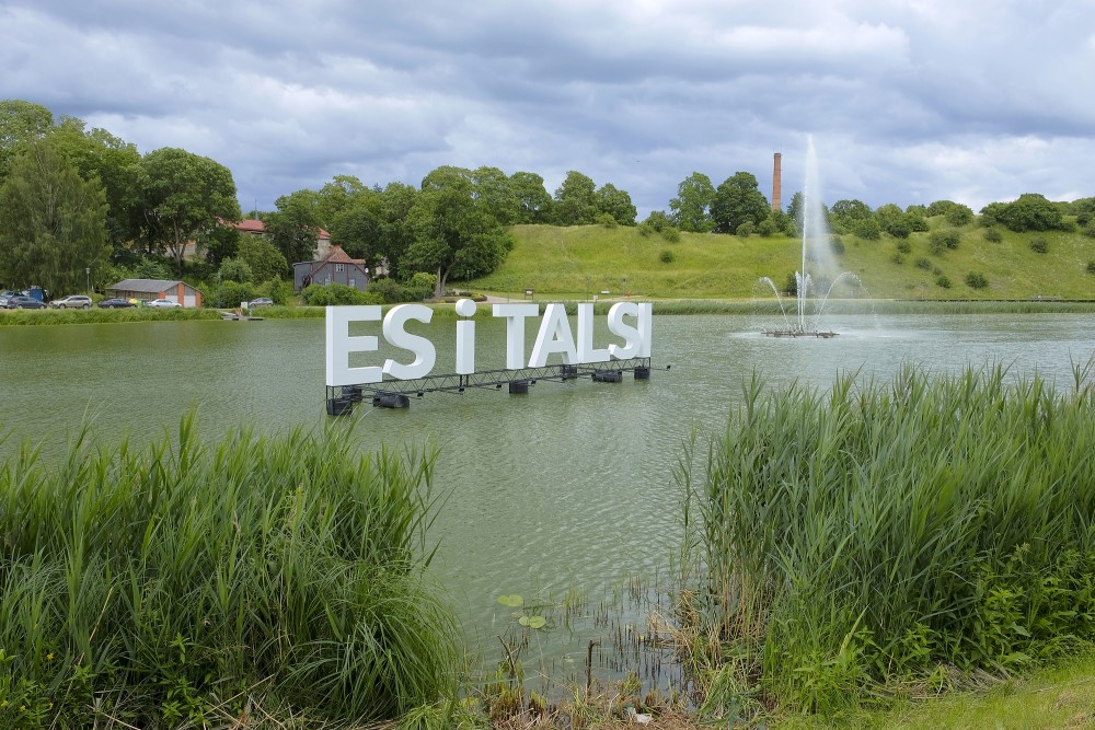 Inscription "ES i TALSI"