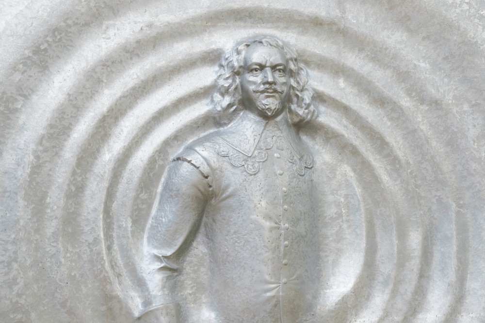 Close-up of the "Teleport" Sculpture