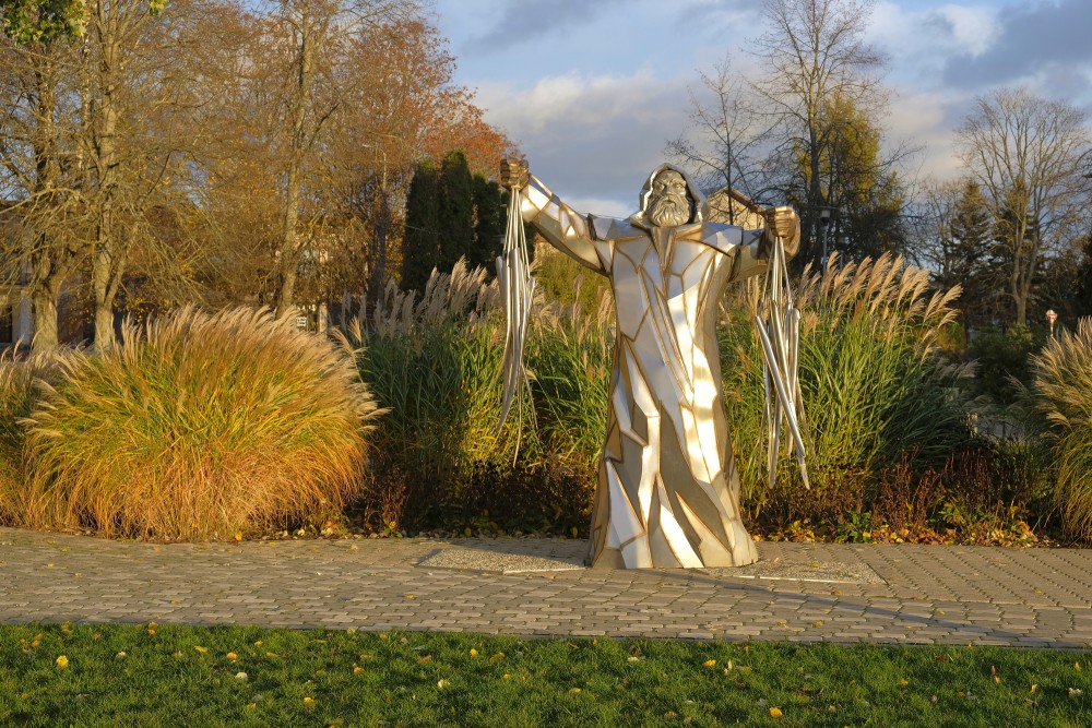 Fisherman’s Sculpture In Zušuciems Park