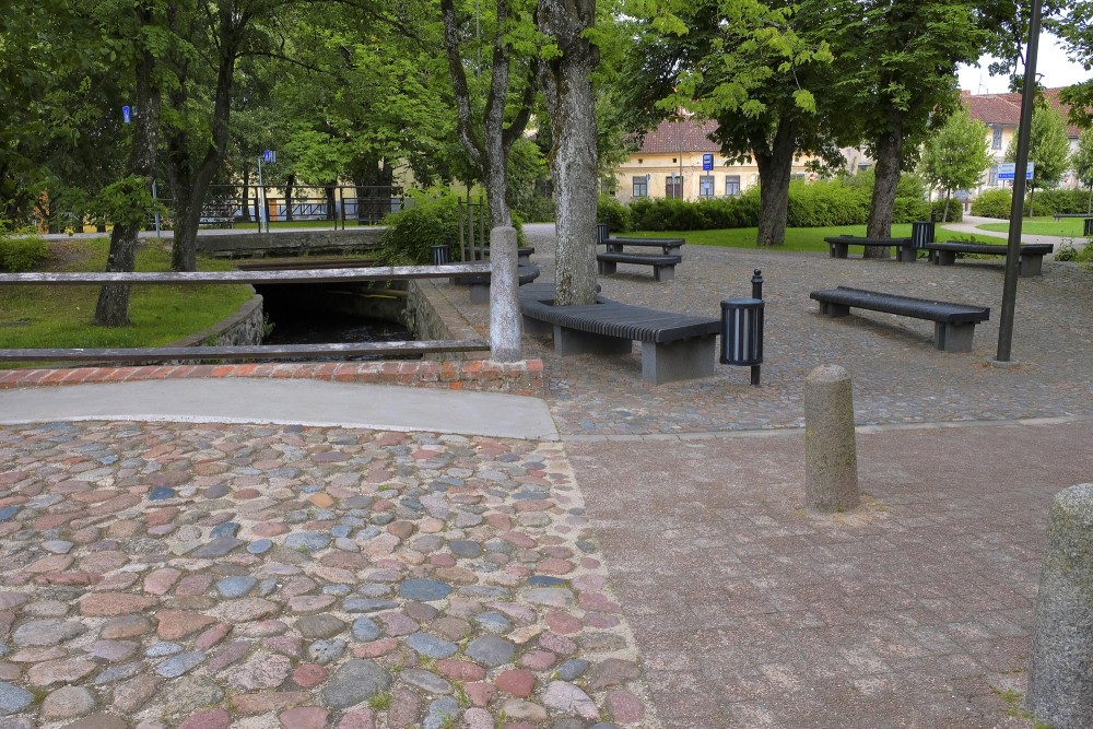 Alekšupīte River near Mucenieku Street