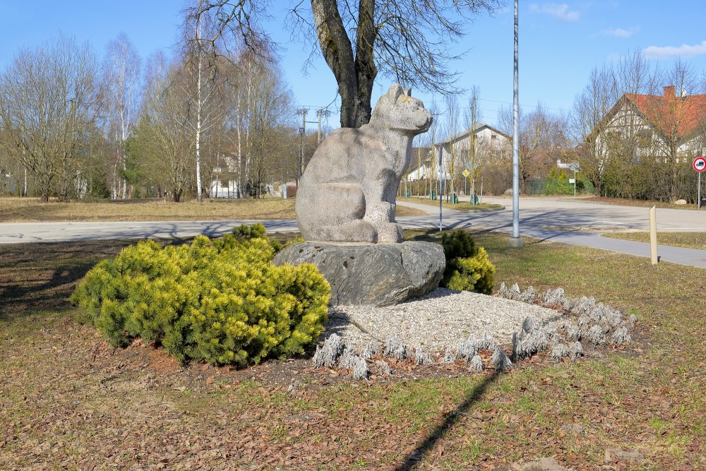Cat sculpture in Sigulda