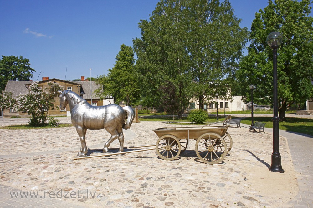 Sculpture "Horse with a carriage" (Jēkabpils)
