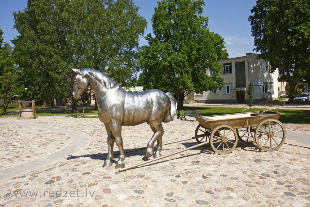 Sculpture "Horse with a carriage" (Jēkabpils)